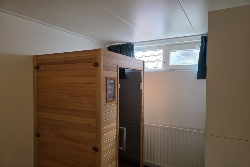 11 Anna 218 Texel - Slaapkamer met sauna 1