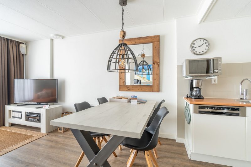 6 Juliana 72 Texel - Eettafel (1)