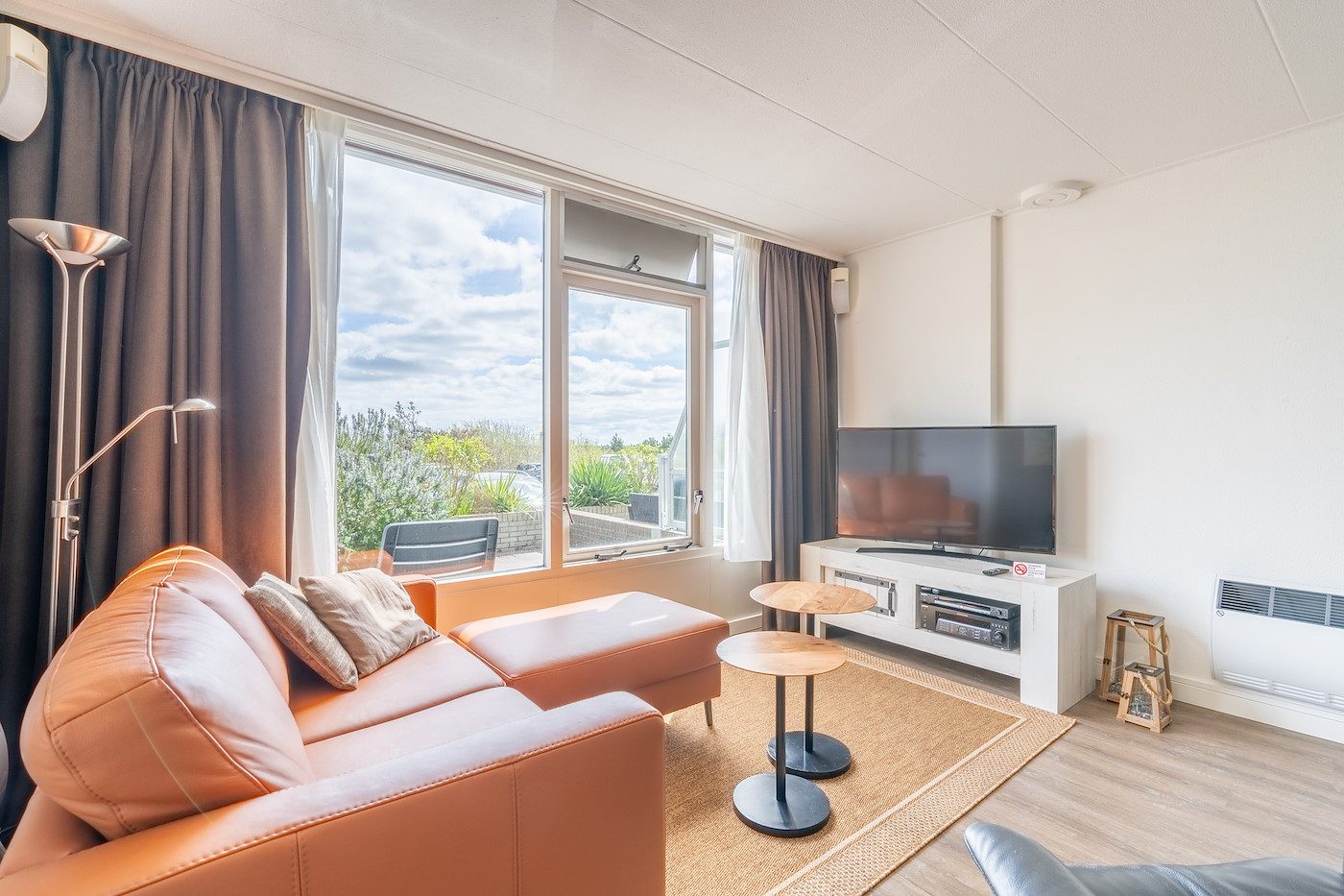 1 Juliana 72 Texel - Woonkamer (1)