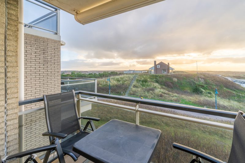 11 Juliana 100 Texel - balkon