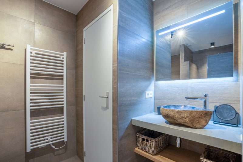 9 Juliana 118 Texel - Badkamer (1)-2