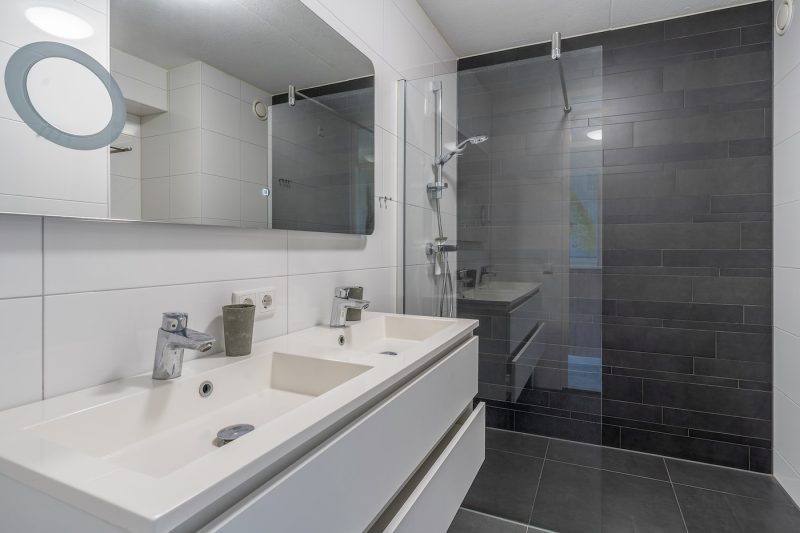 9 Juliana 142 Texel -  Badkamer