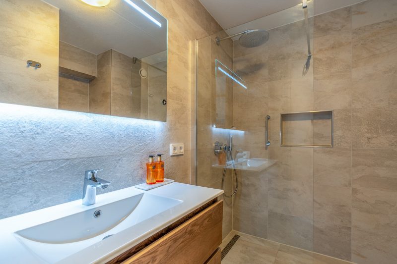 8 Juliana 146 Texel - badkamer