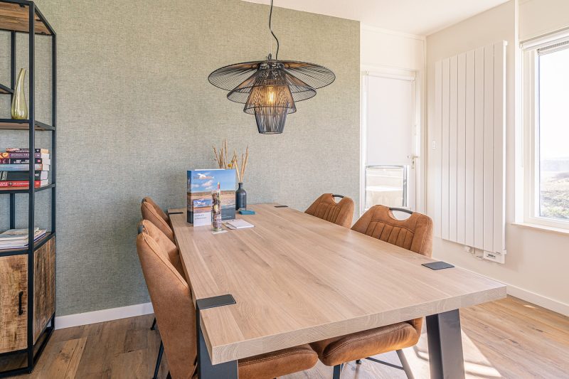 5 Juliana 150 Texel - Eettafel