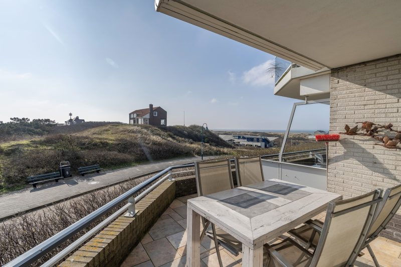 11 Juliana 38 Texel - balkon (1)