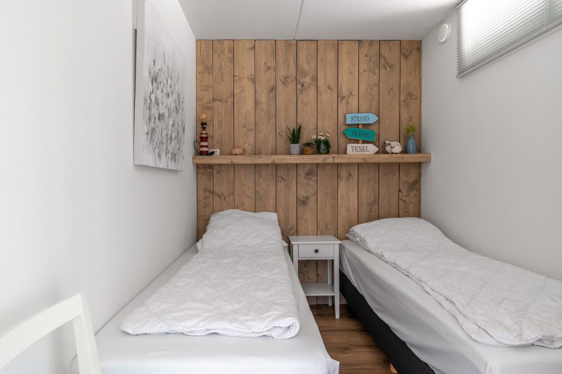8 juliana 50 Texel - slaapkamer (2)