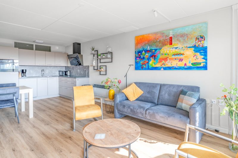 3 juliana 50 Texel - Woonkamer (3)