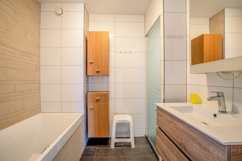9 Juliana 70 Texel - Badkamer