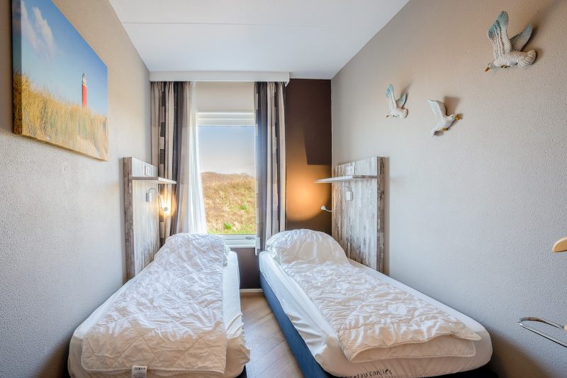 8 Juliana 70 Texel - Slaapkamer (2)