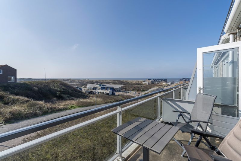 11 Juliana 92 Texel - balkon (1)