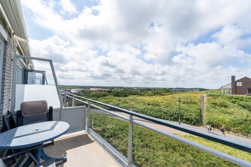 11 Juliana 96 Texel - balkon (2)