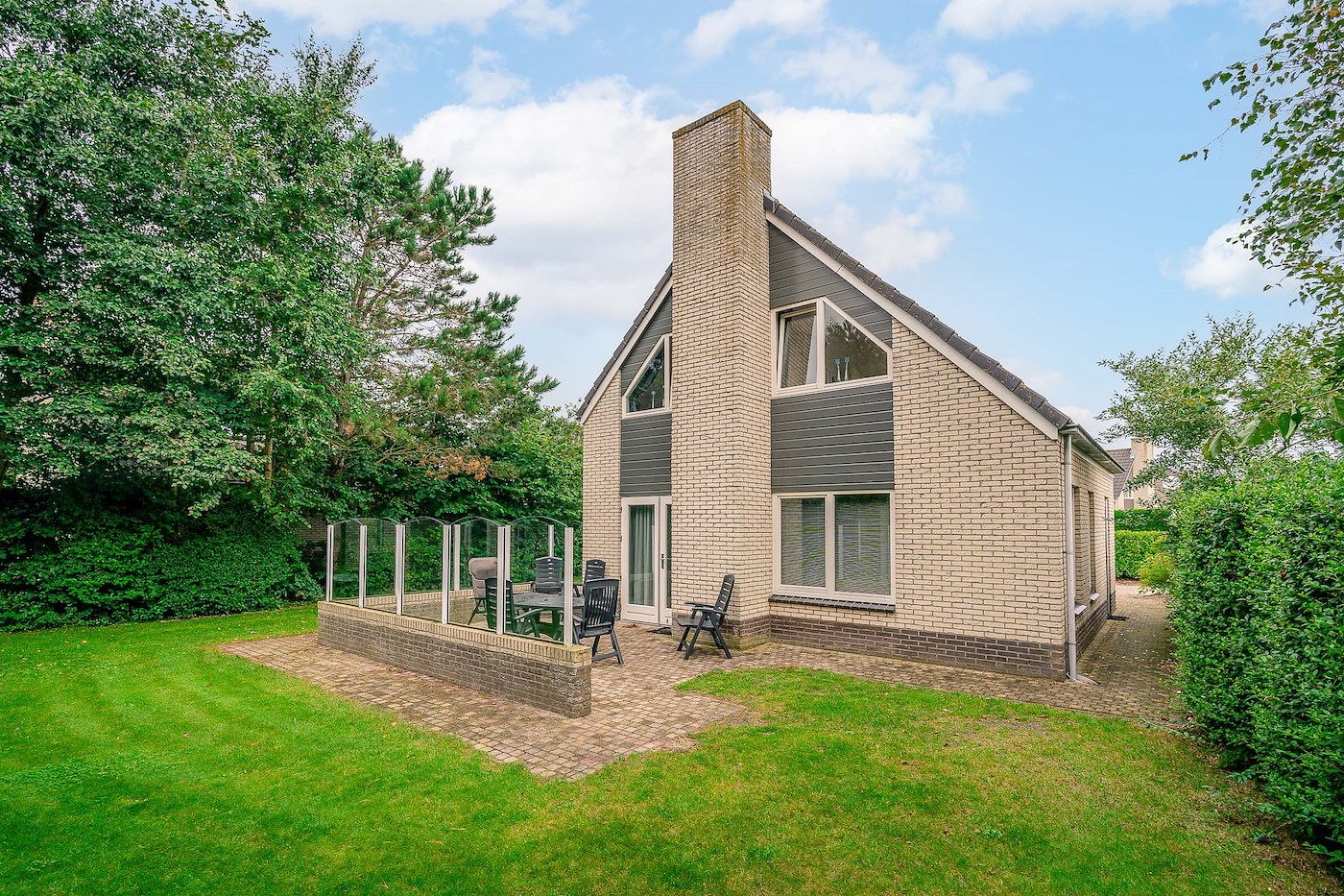 1 Kamperfoelie 27 Texel - Tuin (3)