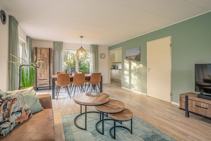 4 Kamperfoelie 27 Texel - Woonkamer (3)