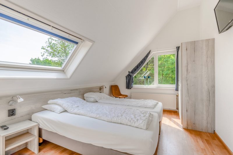 10 Kamperfoelie 27 Texel - Slaapkamer (2)