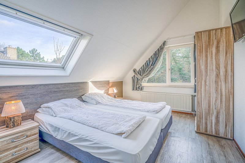8 Kamperfoelie 31 Texel - Slaapkamer (3)