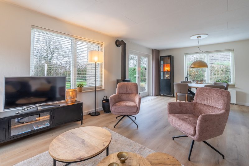5 Kamperfoelie 33 Texel -  woonkamer 4