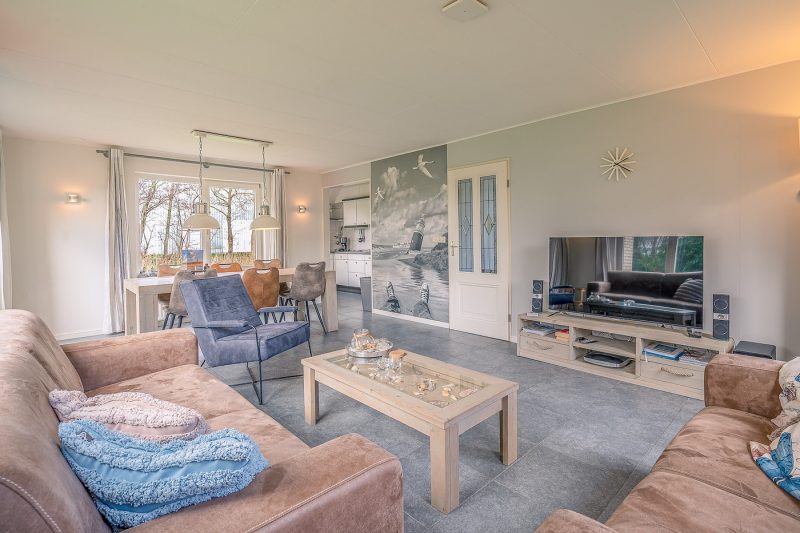 2 Kamperfoelie 45 Texel - woonkamer (3)