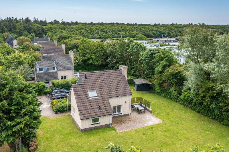 1 Kamperfoelie 45 Texel - Tuin (4)
