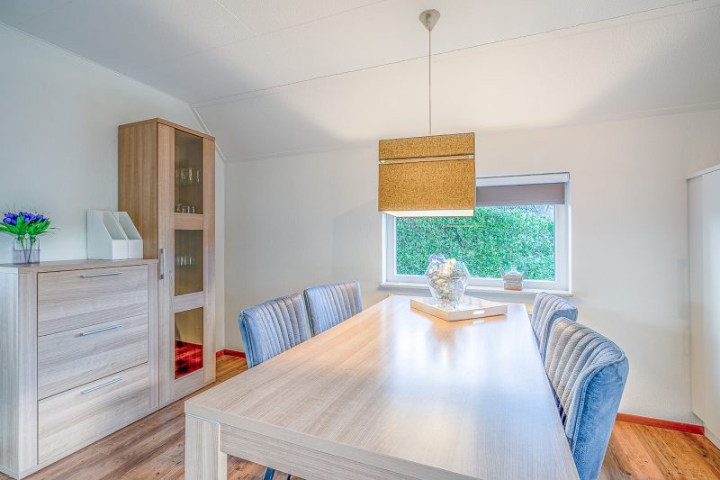 6 Kamperfoelie 55 Texel - Eettafel