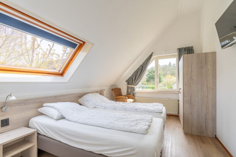 9 Kamperfoelie 61 Texel -Slaapkamer (2)