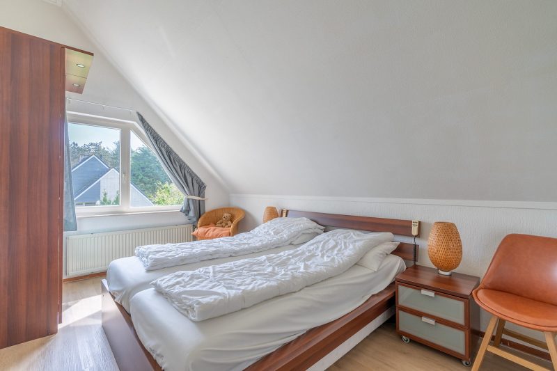 10 Kamperfoelie 61 Texel -Slaapkamer (1)