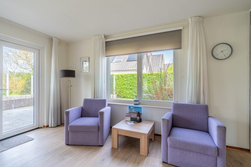 6 Kamperfoelie 63 Texel - woonkamer (4)
