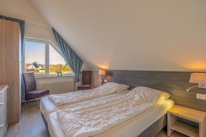10 Kamperfoelie 63 Texel - Slaapkamer (1)