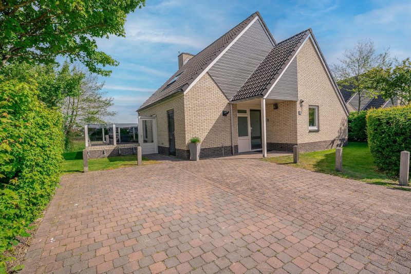 14 Kamperfoelie 69 Texel - vooraanzicht