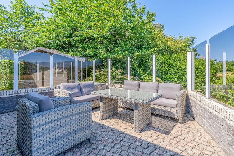 12 Kamperfoelie 71 Texel - Tuin (1)