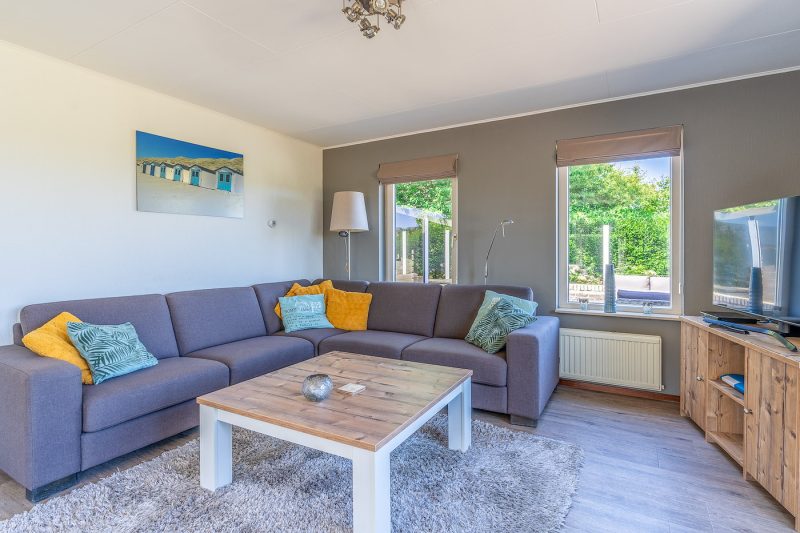 2 Kamperfoelie 71 Texel - Woonkamer (1)