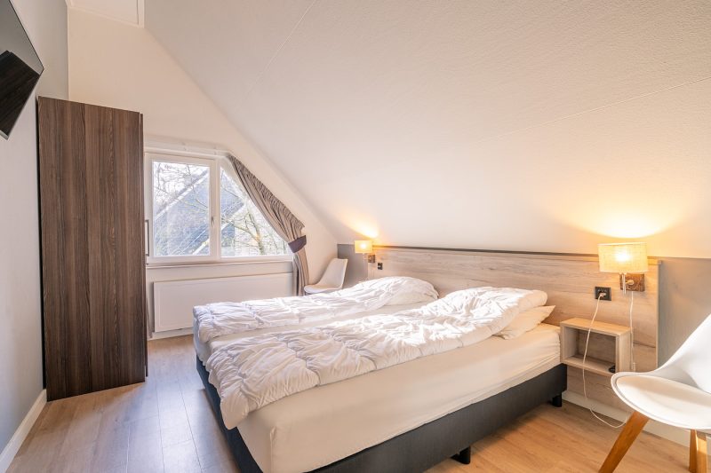 Kamperfoelie 73