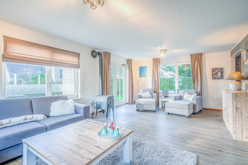 5 Kamperfoelie 87 Texel - woonkamer (4)-2