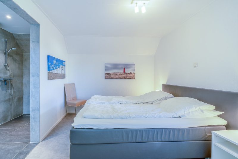 8 Kamperfoelie 93 Texel - slaapkamer (1)-2