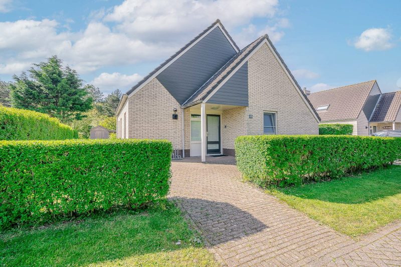 13 Kamperfoelie 93 Texel - tuin (1)-2