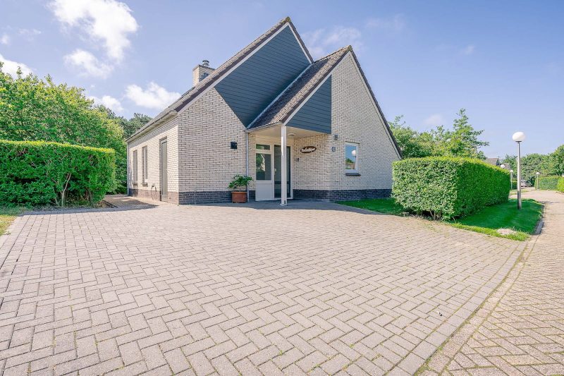 Kamperfoelie 95 Texel - tuin (2)