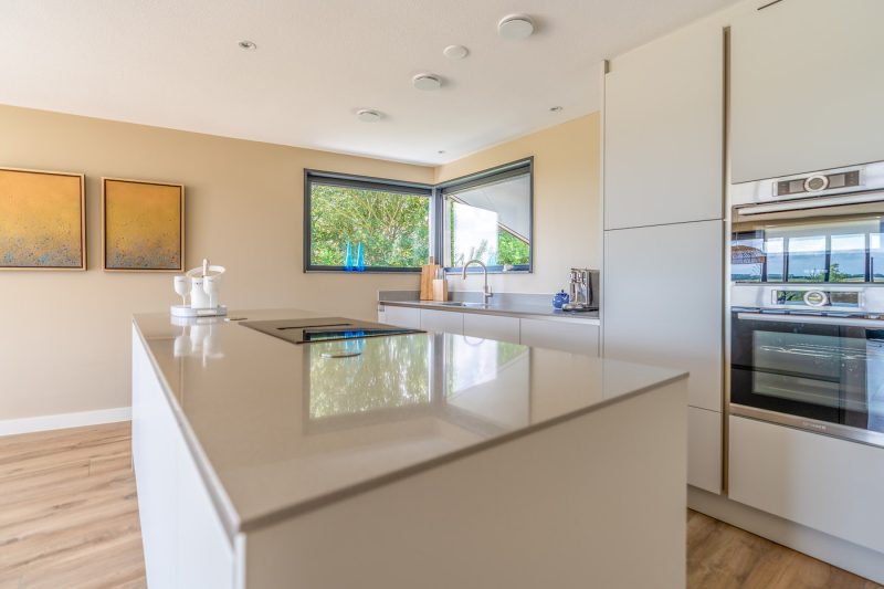 9 Natuurvilla waalerburght 14 Texel - Keuken (2)