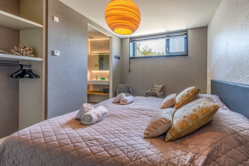 16 Natuurvilla waalerburght 16 Texel - Slaapkamer 2 (2)