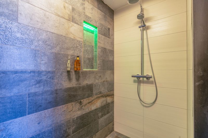13 Natuurvilla waalerburght 18 Texel - Slaapkamer 1 (4)