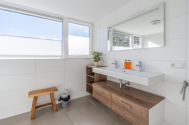 15 Tempeliersweg 23 Texel - Badkamer (1)