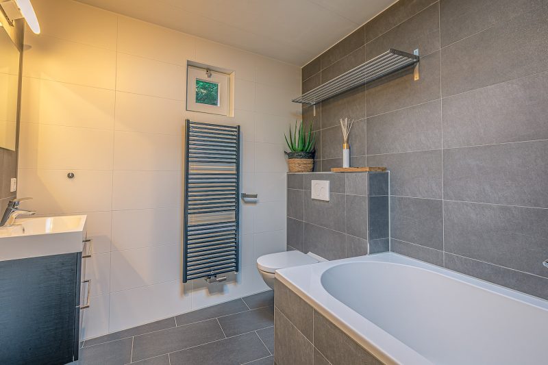 9 Zee van Tijd Texel - Badkamer
